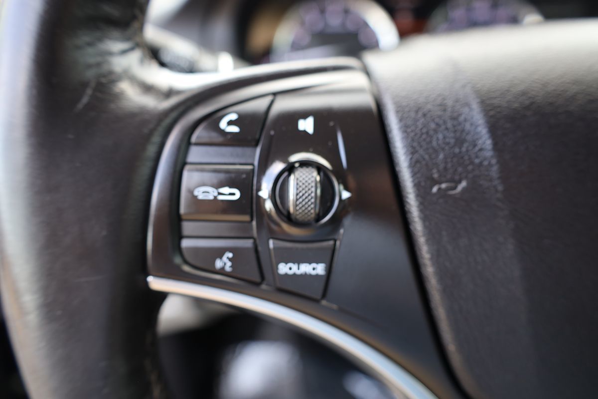 2018 Acura MDX photo 20