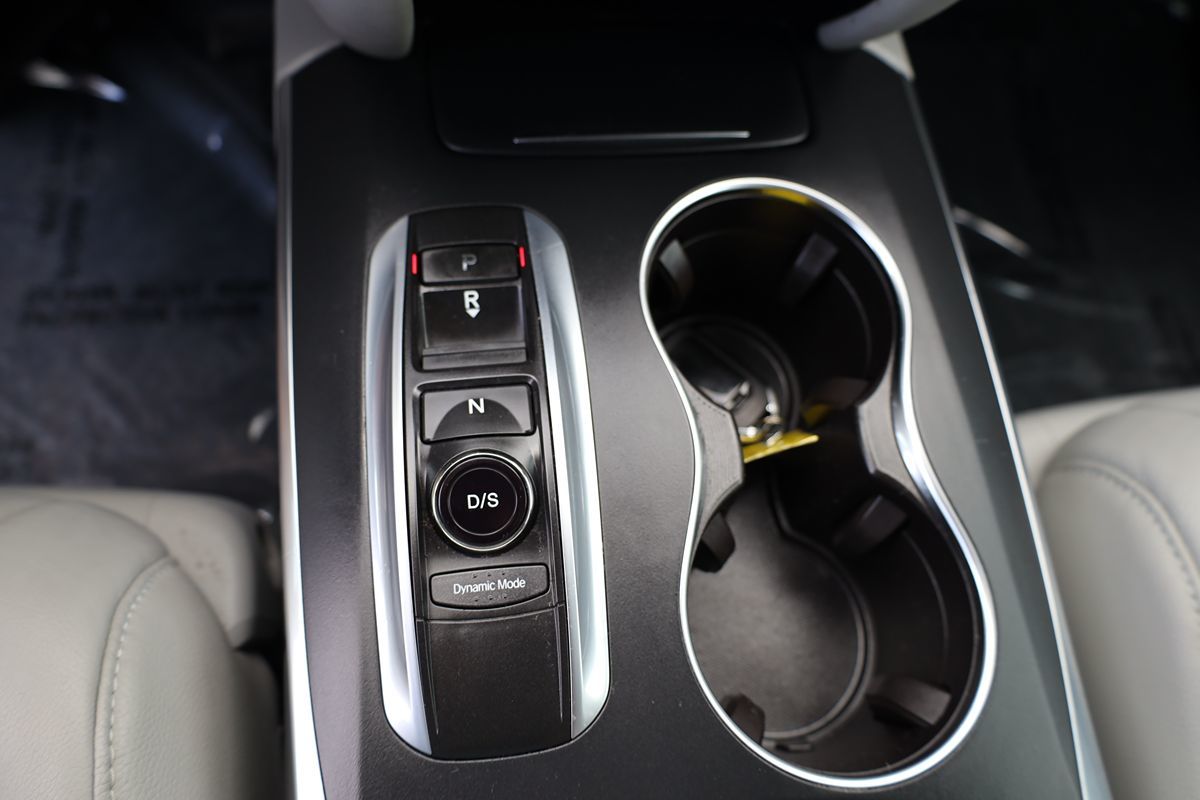 2018 Acura MDX photo 26