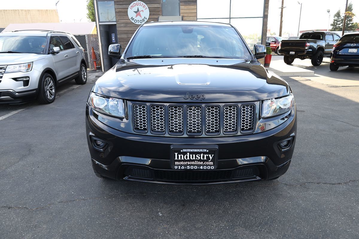 2015 Jeep Grand Cherokee Altitude photo 3