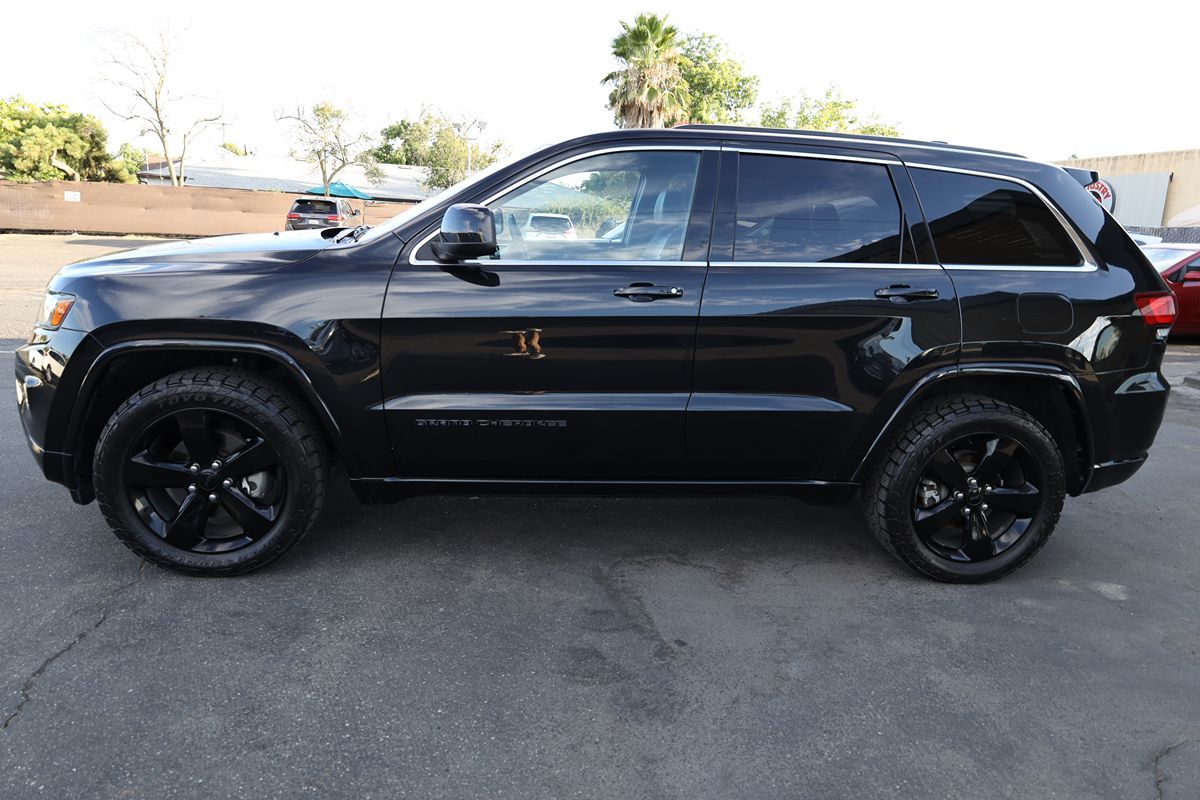 2015 Jeep Grand Cherokee Altitude photo 7