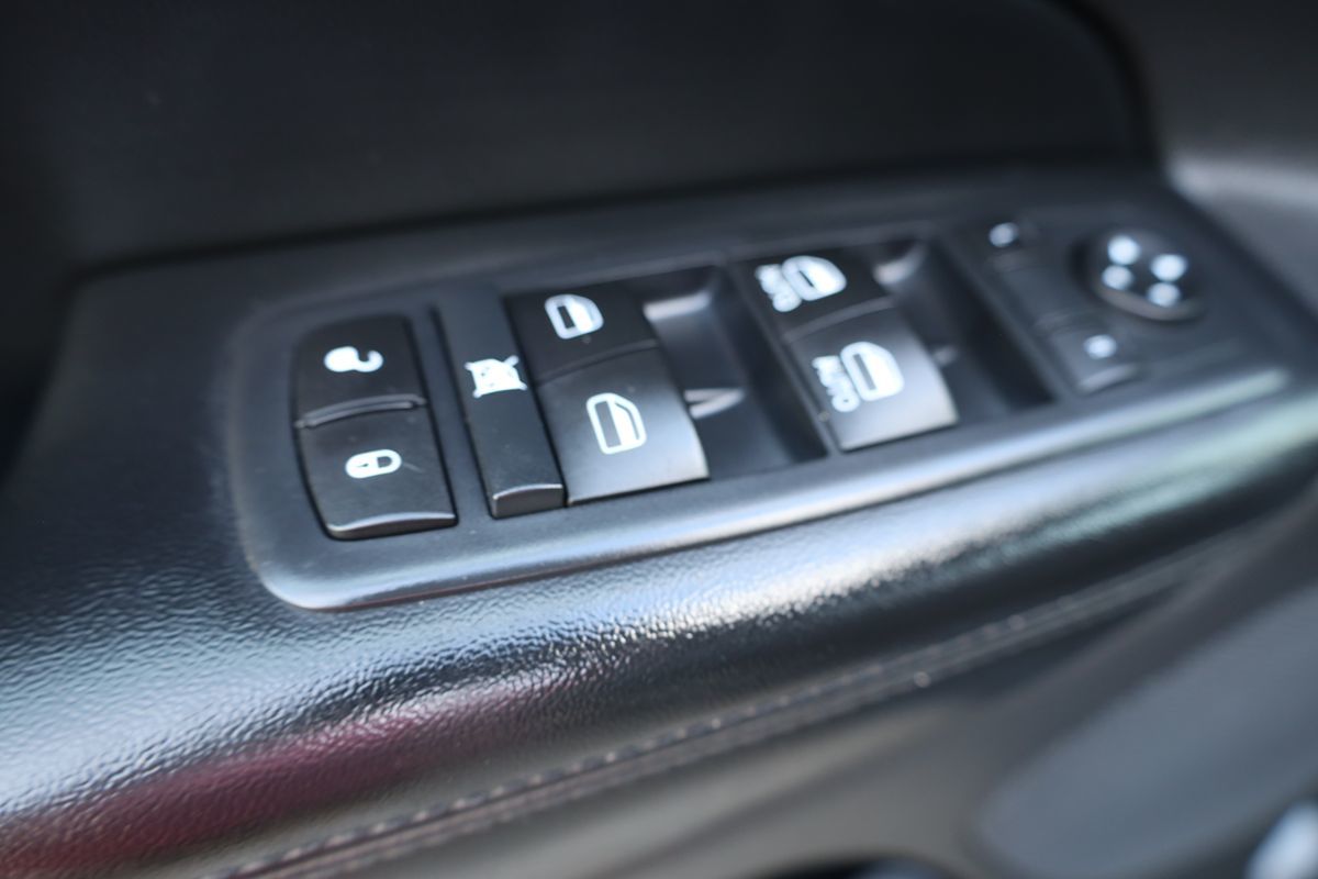2015 Jeep Grand Cherokee Altitude photo 10