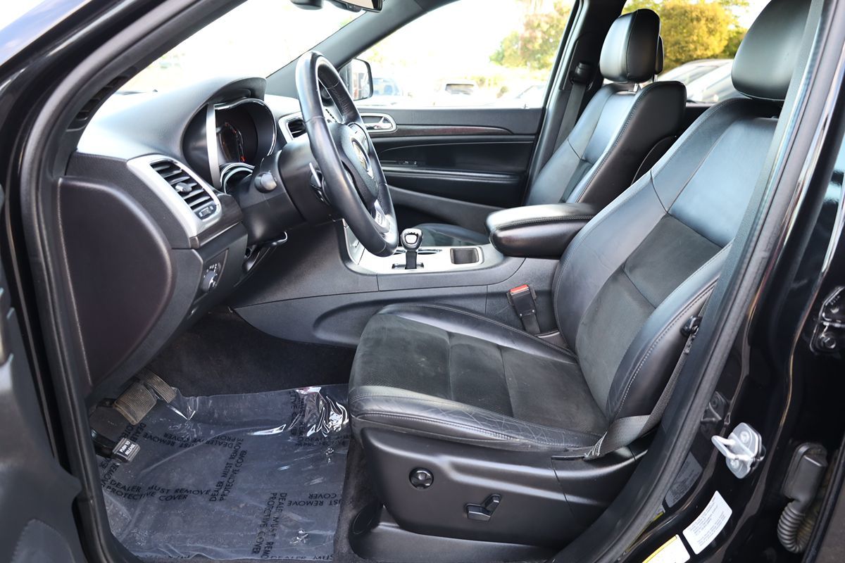 2015 Jeep Grand Cherokee Altitude photo 11
