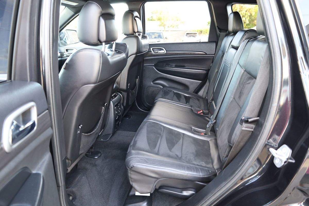 2015 Jeep Grand Cherokee Altitude photo 12
