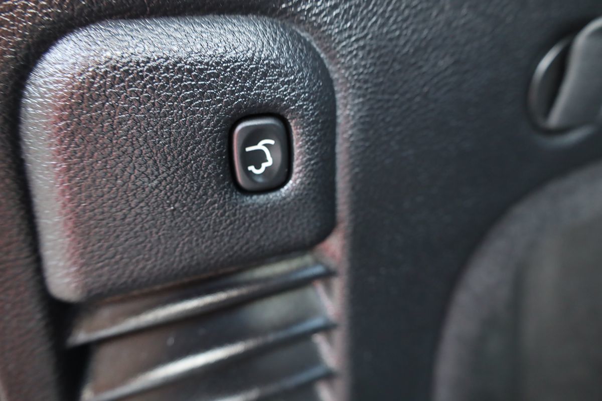 2015 Jeep Grand Cherokee Altitude photo 14