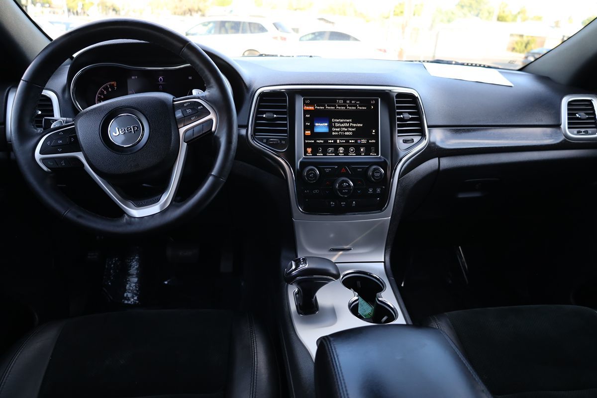 2015 Jeep Grand Cherokee Altitude photo 19