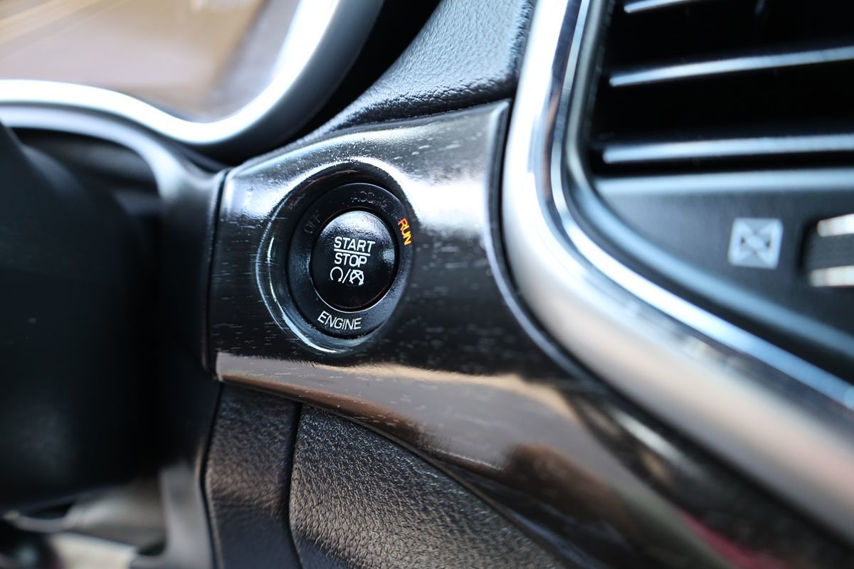 2015 Jeep Grand Cherokee Altitude photo 26