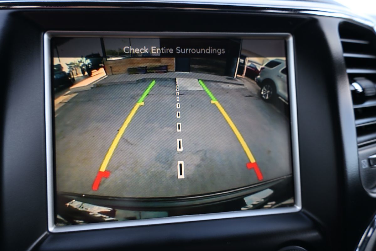 2015 Jeep Grand Cherokee Altitude photo 30