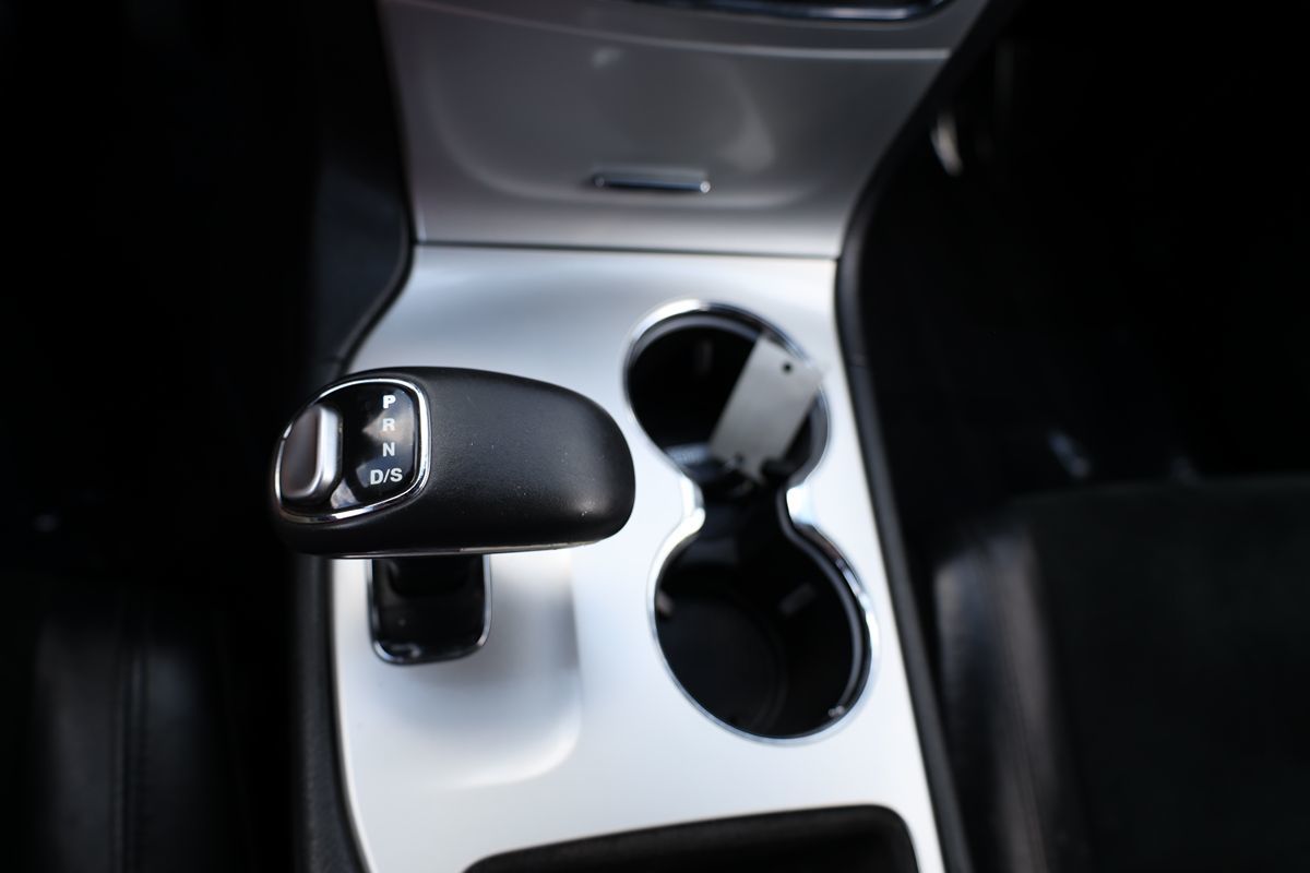 2015 Jeep Grand Cherokee Altitude photo 32