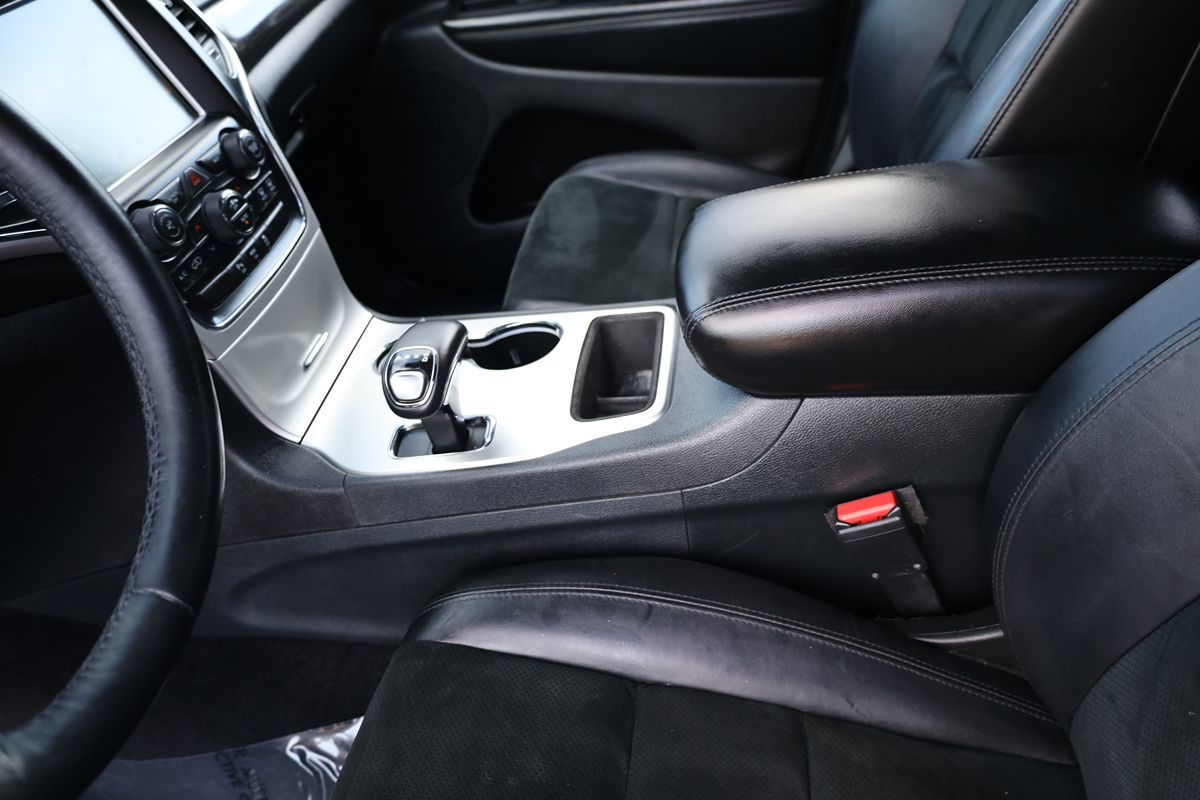 2015 Jeep Grand Cherokee Altitude photo 33
