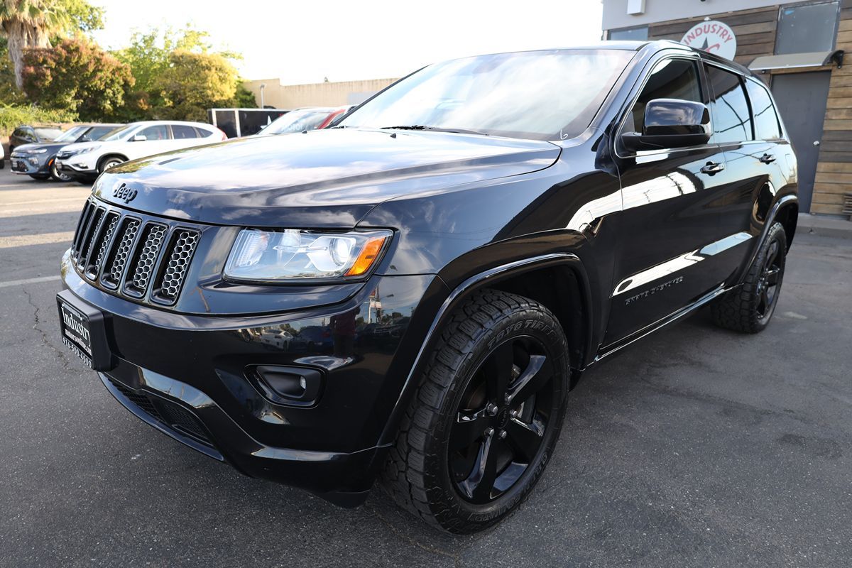 2015 Jeep Grand Cherokee Altitude photo 36
