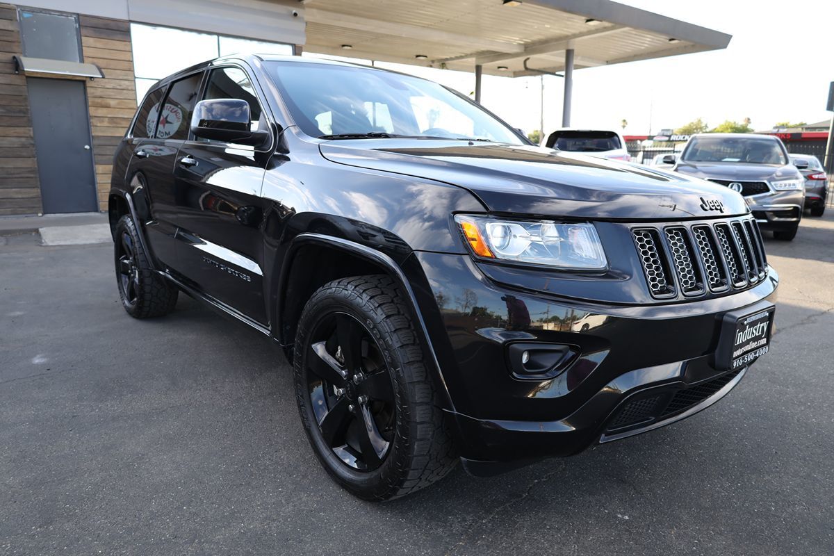 2015 Jeep Grand Cherokee Altitude photo 37
