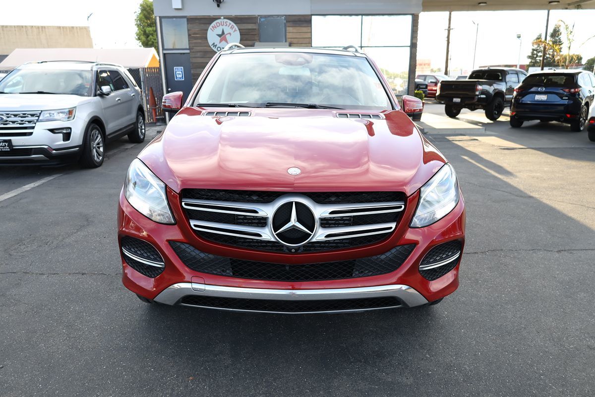 2016 Mercedes Benz GLE 300d 4MATIC photo 3