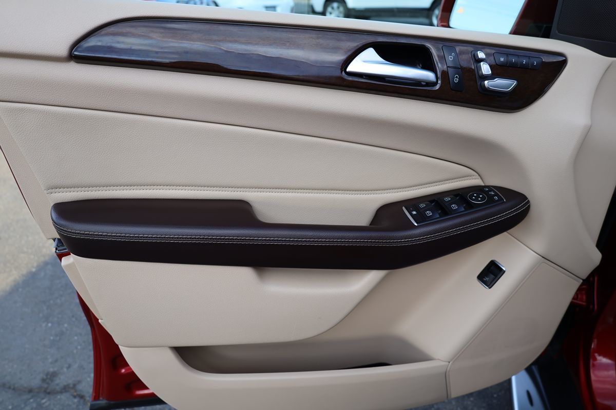 2016 Mercedes Benz GLE 300d 4MATIC photo 10