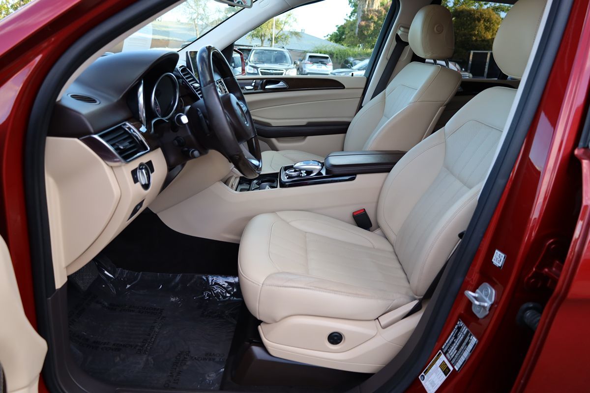 2016 Mercedes Benz GLE 300d 4MATIC photo 13