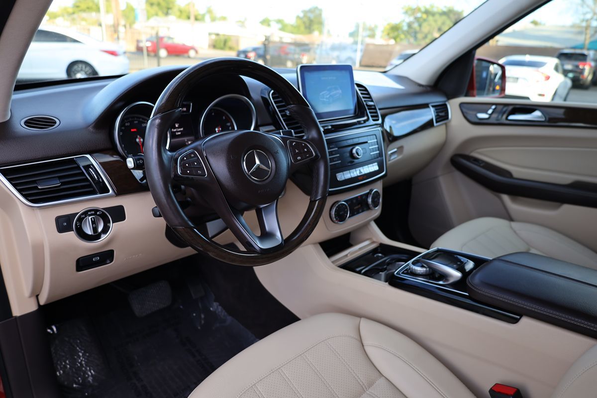 2016 Mercedes Benz GLE 300d 4MATIC photo 24