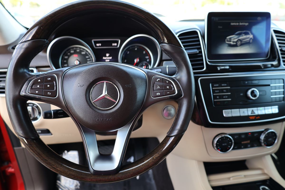 2016 Mercedes Benz GLE 300d 4MATIC photo 27