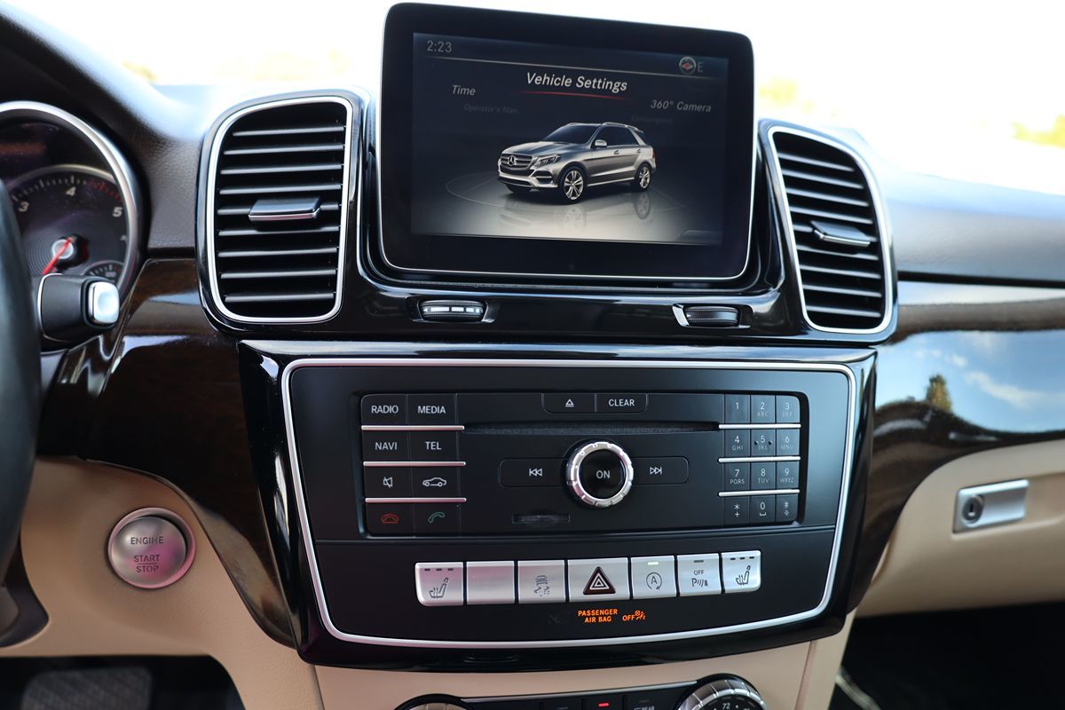 2016 Mercedes Benz GLE 300d 4MATIC photo 29