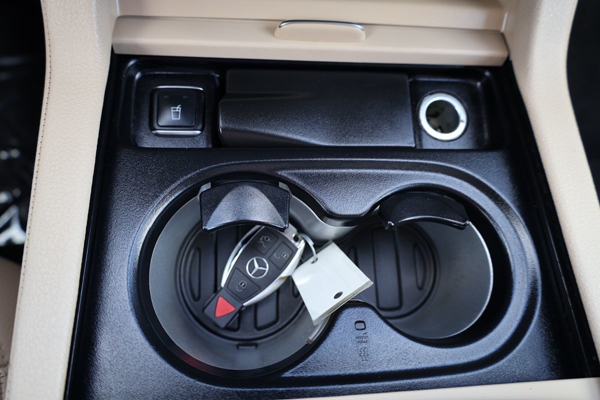 2016 Mercedes Benz GLE 300d 4MATIC photo 36