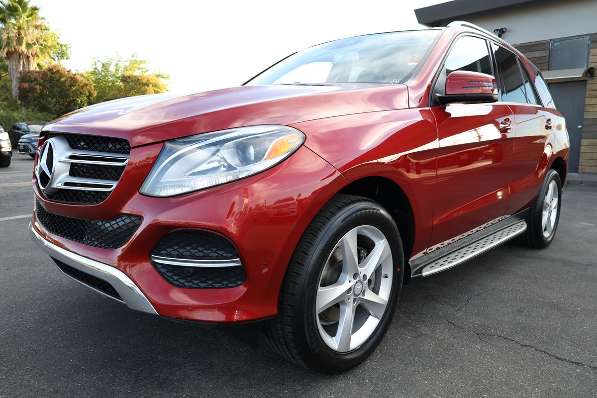 2016 Mercedes Benz GLE 300d 4MATIC photo 43