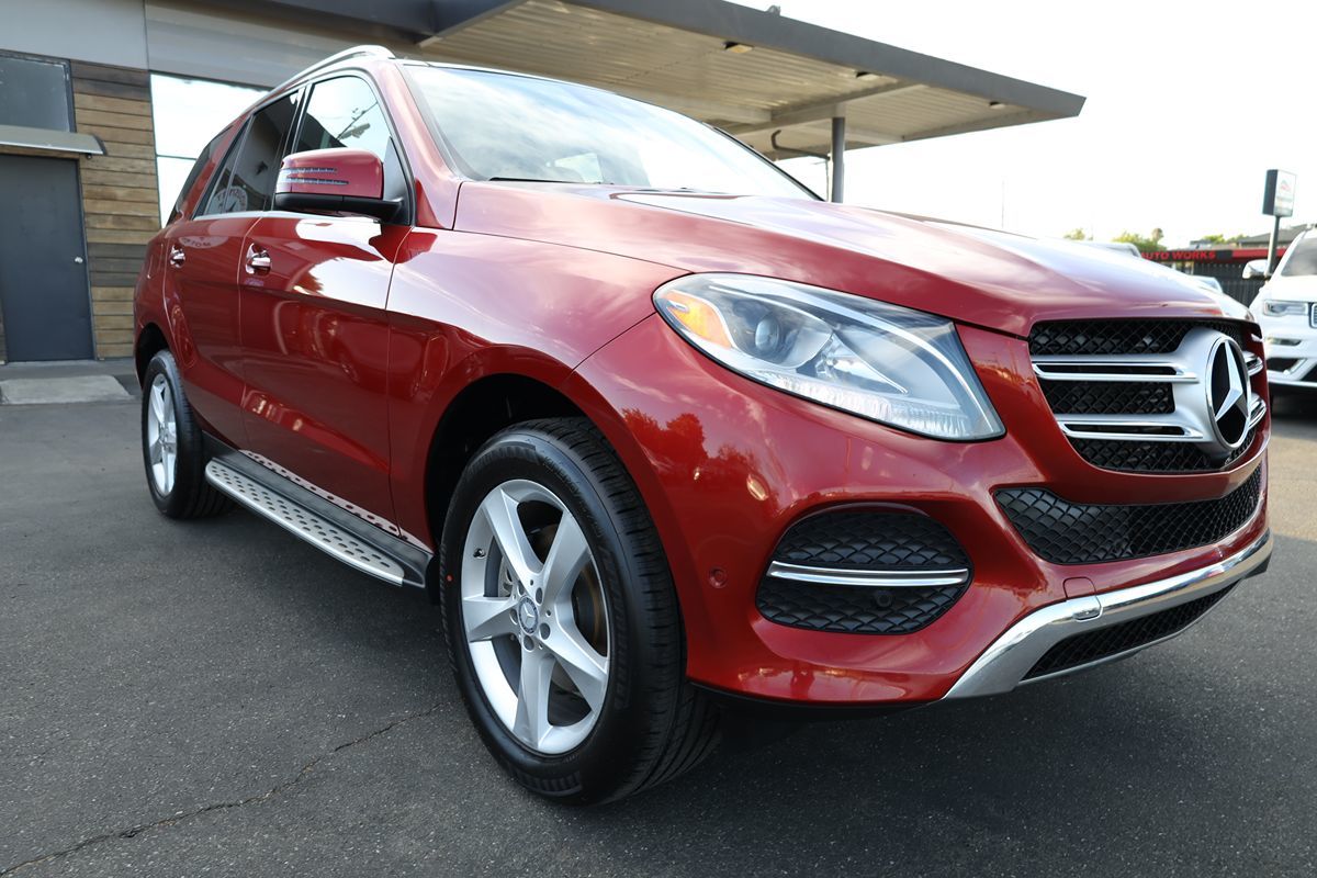 2016 Mercedes Benz GLE 300d 4MATIC photo 44