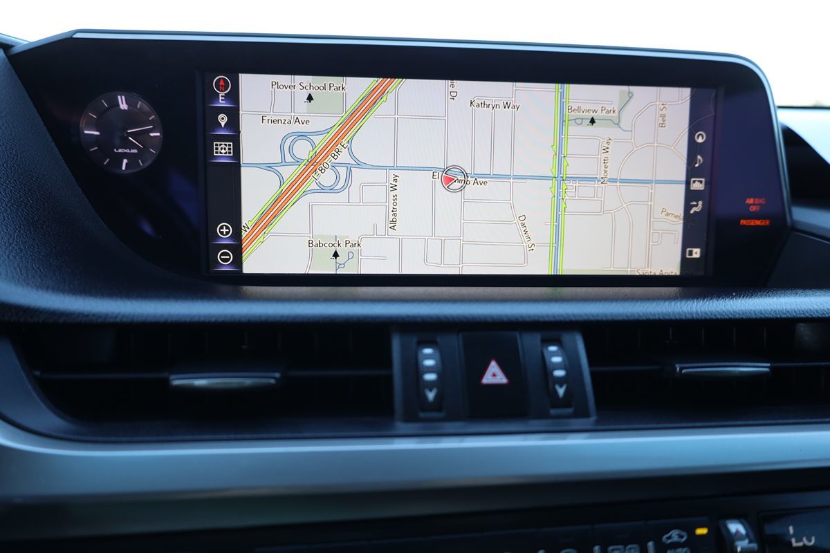 2019 Lexus ES 350 Luxury photo 24