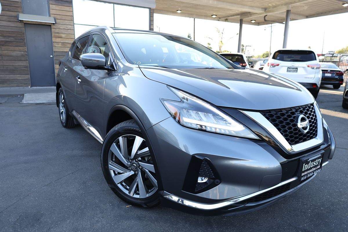 2019 Nissan Murano SL photo 2