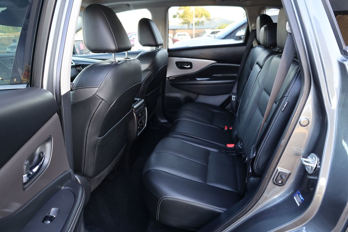 2019 Nissan Murano SL photo 12