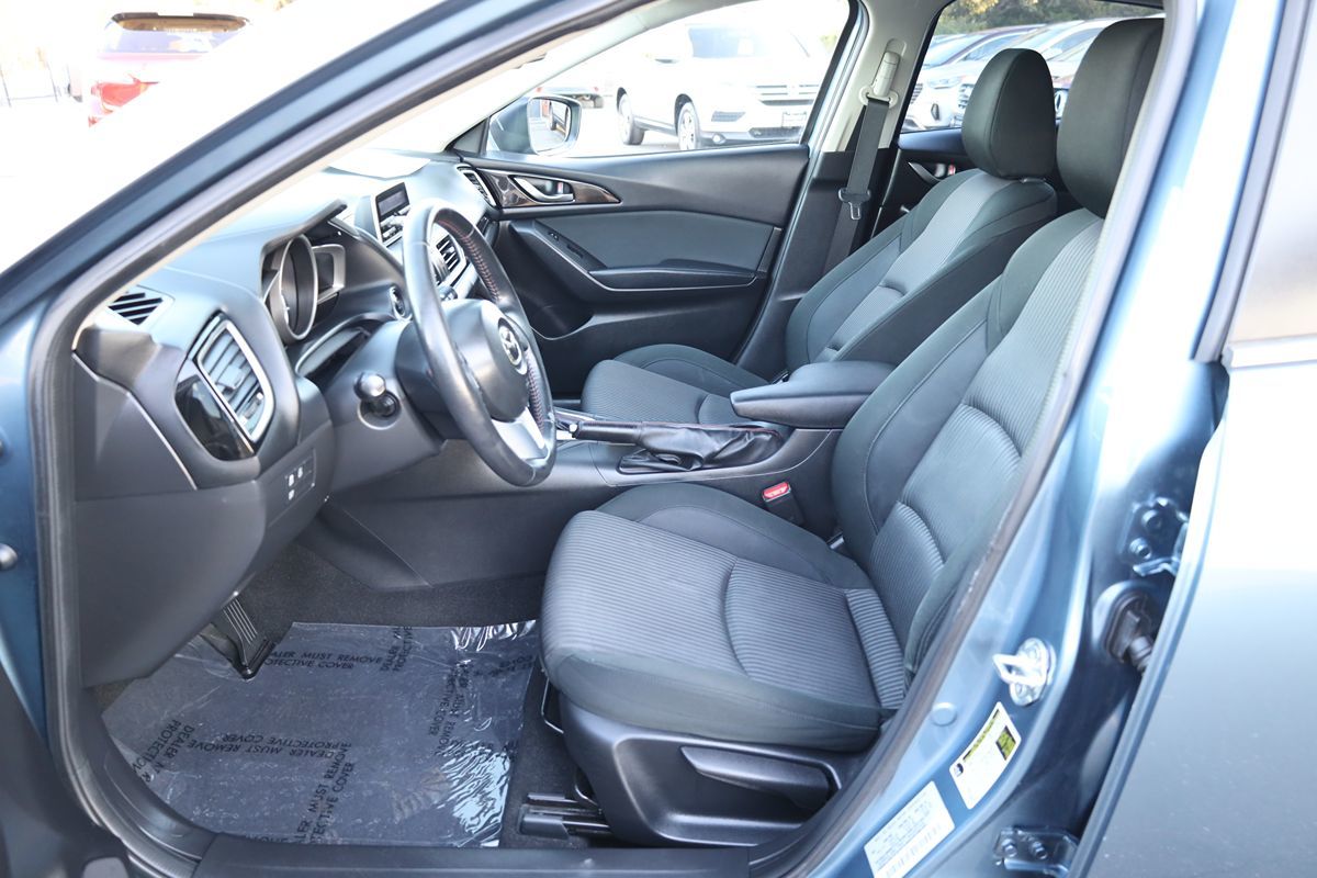 2014 Mazda Mazda3 Touring photo 4
