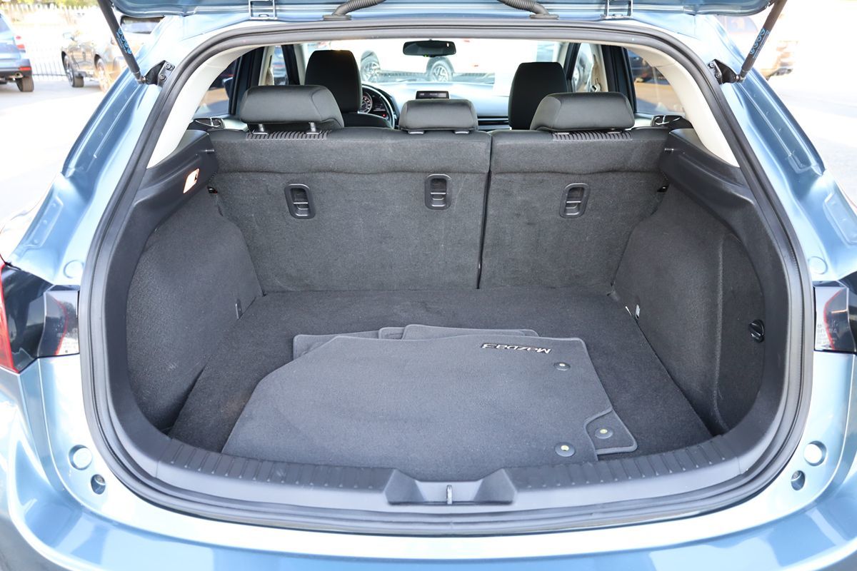 2014 Mazda Mazda3 Touring photo 6