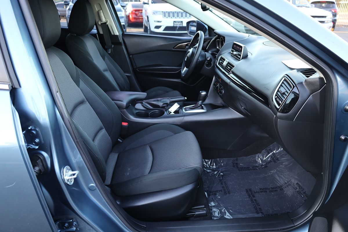 2014 Mazda Mazda3 Touring photo 9