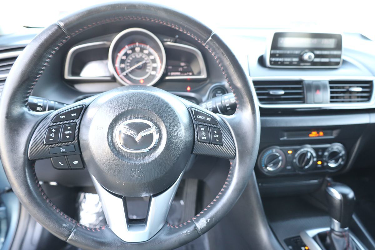 2014 Mazda Mazda3 Touring photo 14
