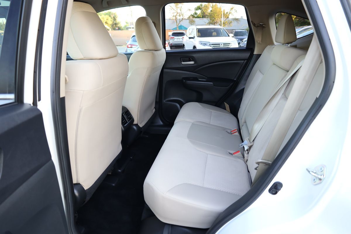 2016 Honda CR-V SE photo 5