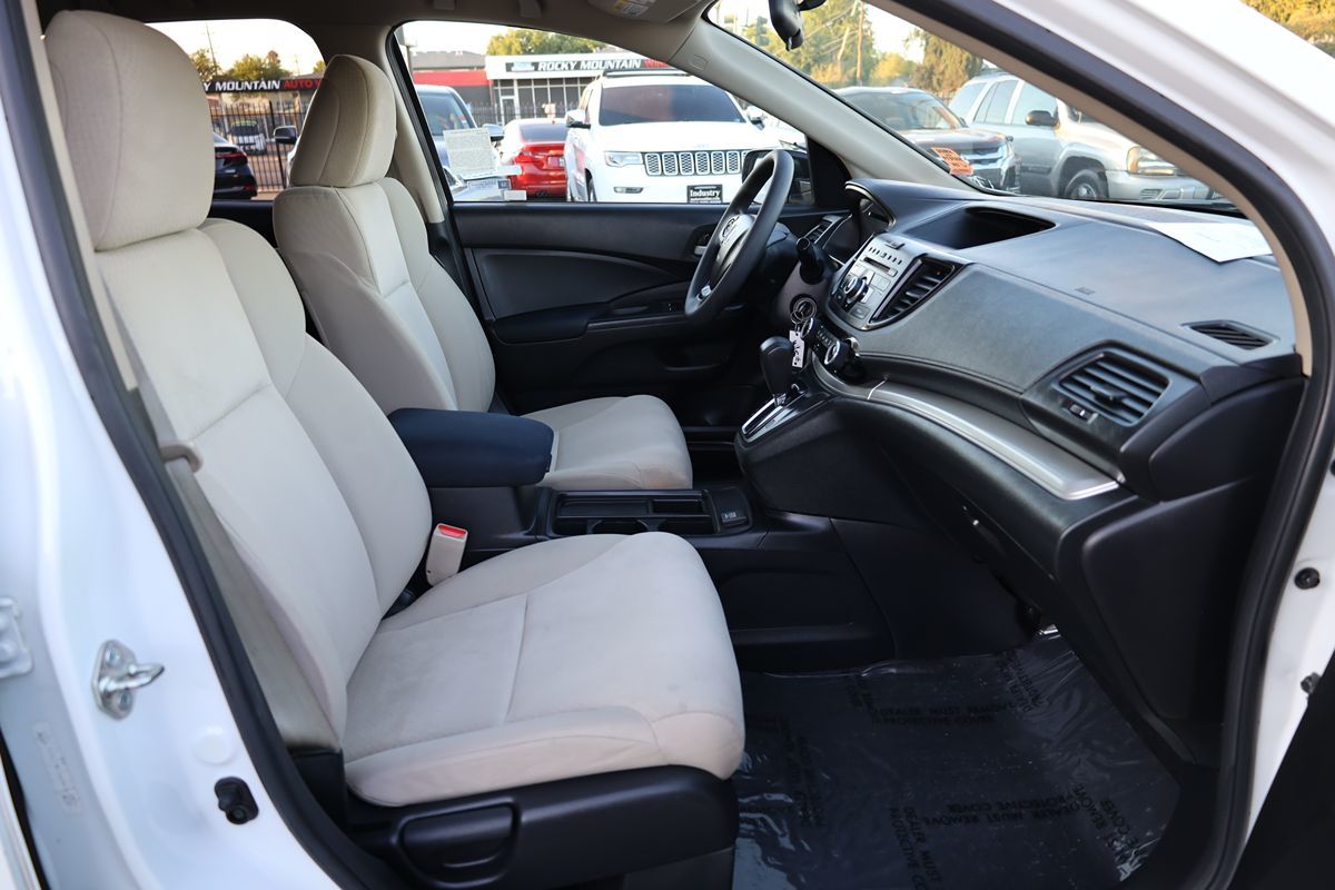2016 Honda CR-V SE photo 9