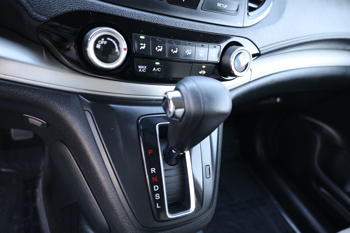 2016 Honda CR-V SE photo 23