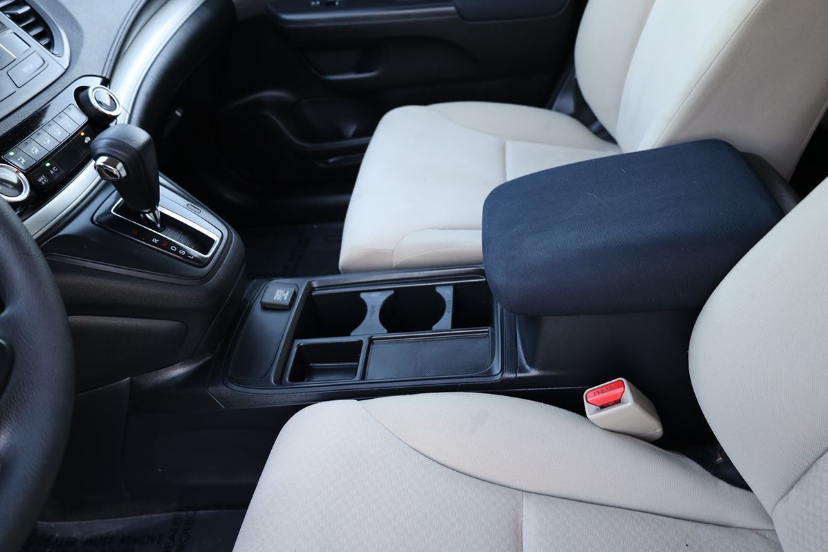 2016 Honda CR-V SE photo 24