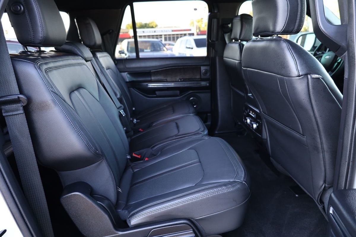 2020 Ford Expedition MAX Limited photo 18