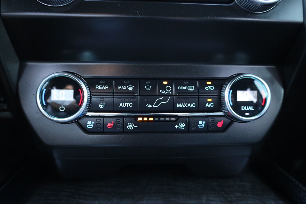2020 Ford Expedition MAX Limited photo 37