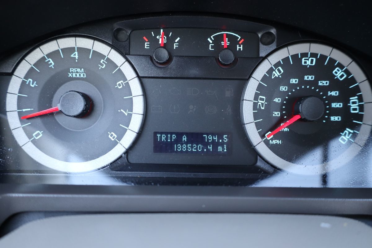 2010 Ford Escape XLT photo 14