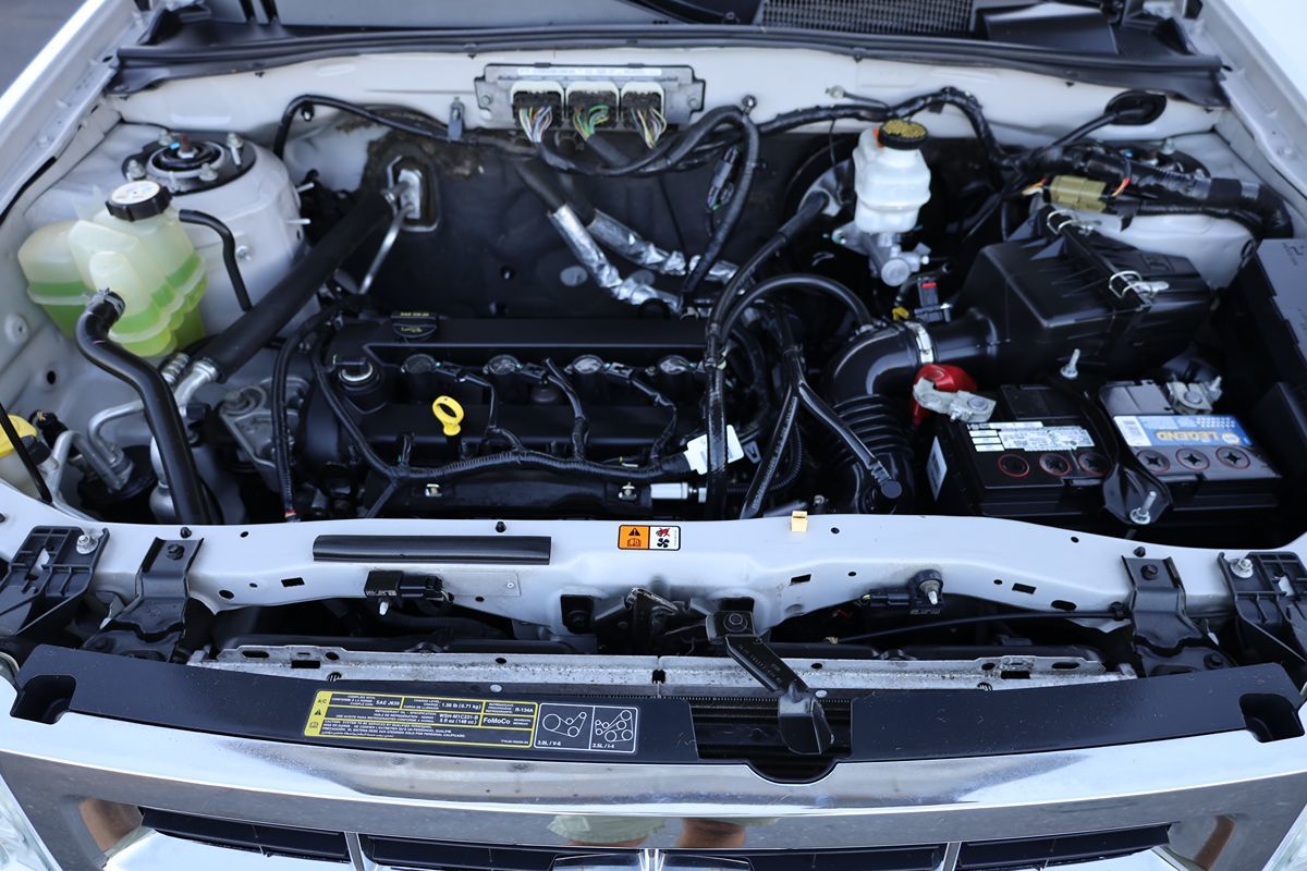 2010 Ford Escape XLT photo 19