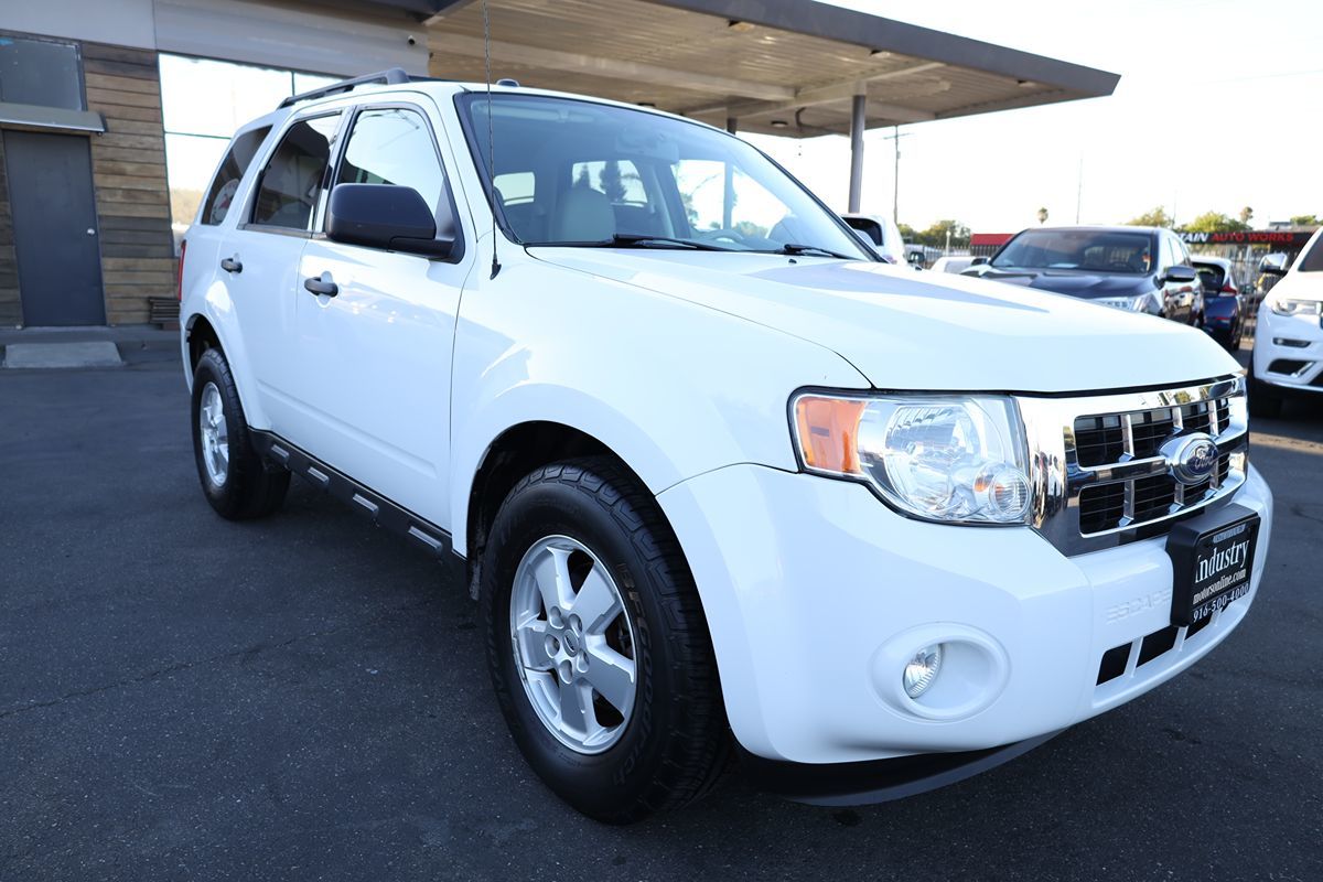 2010 Ford Escape XLT photo 21