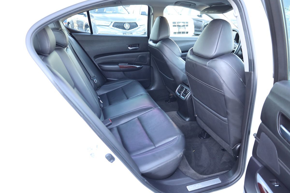 2015 Acura TLX Technology photo 12