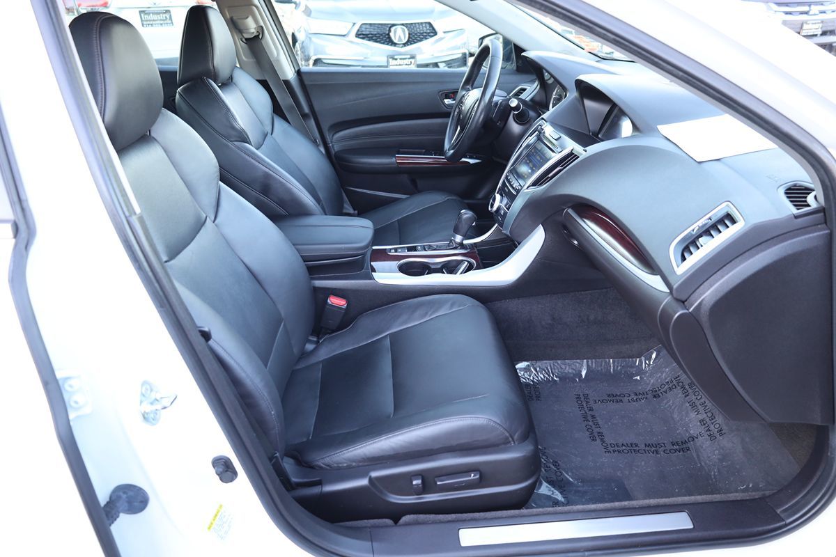 2015 Acura TLX Technology photo 14