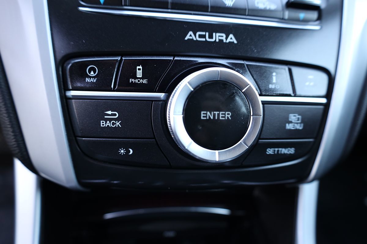 2015 Acura TLX Technology photo 24