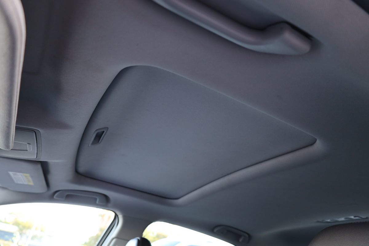 2015 Acura TLX Technology photo 28