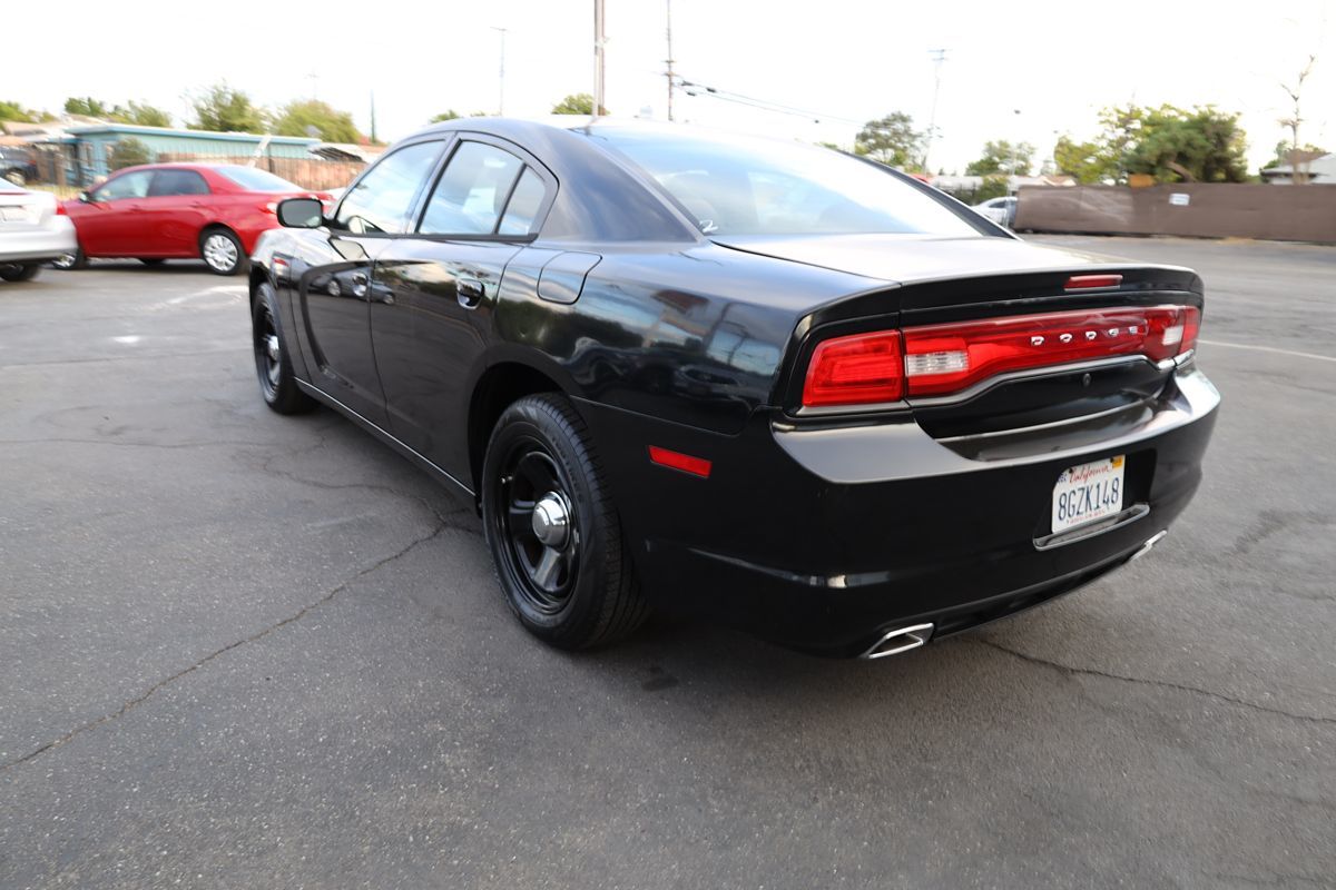 2011 Dodge Charger photo 3