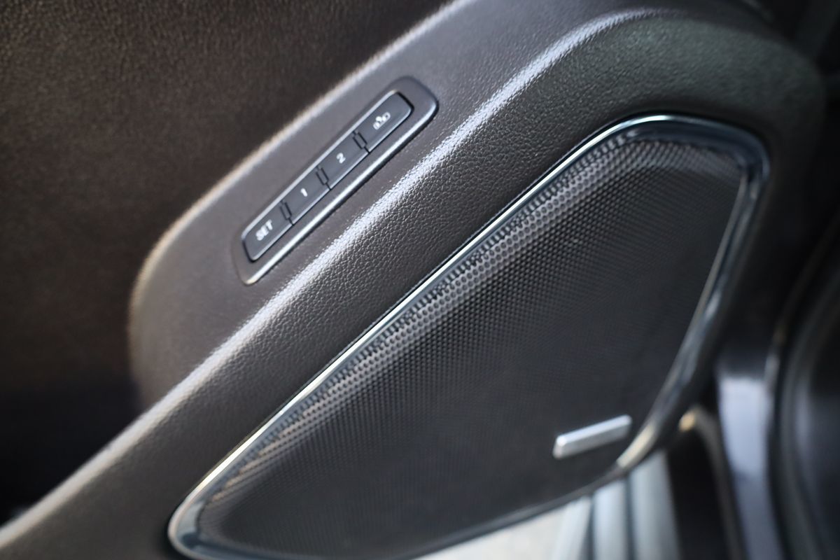 2016 Chevrolet Tahoe LT photo 11