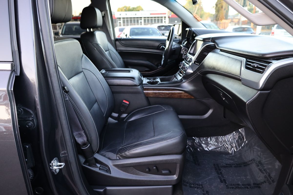 2016 Chevrolet Tahoe LT photo 22