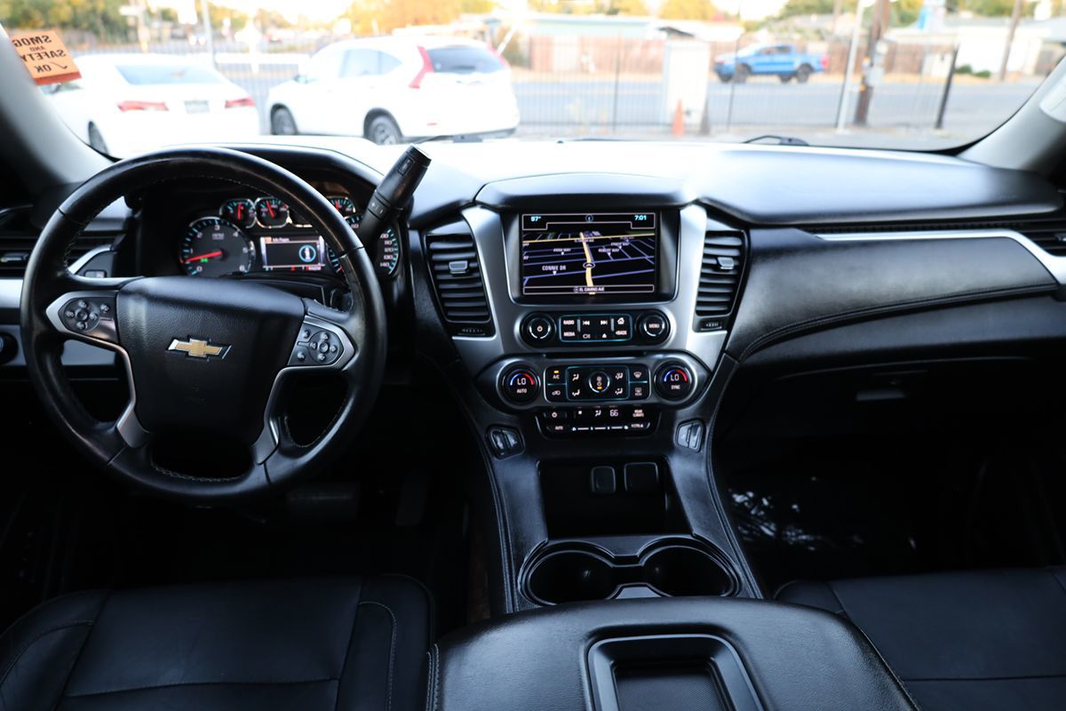 2016 Chevrolet Tahoe LT photo 25