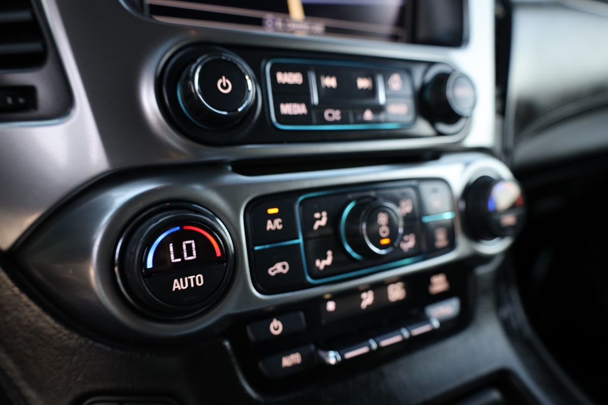 2016 Chevrolet Tahoe LT photo 37