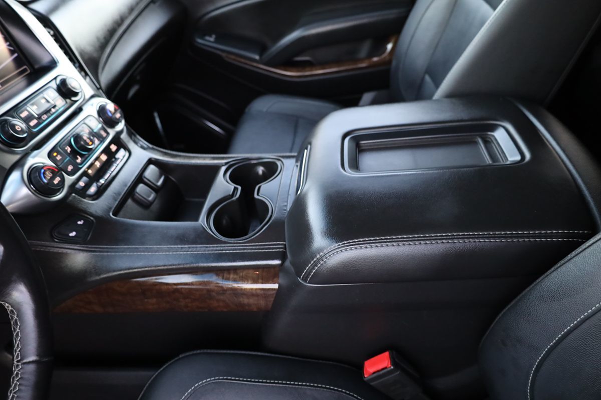 2016 Chevrolet Tahoe LT photo 38